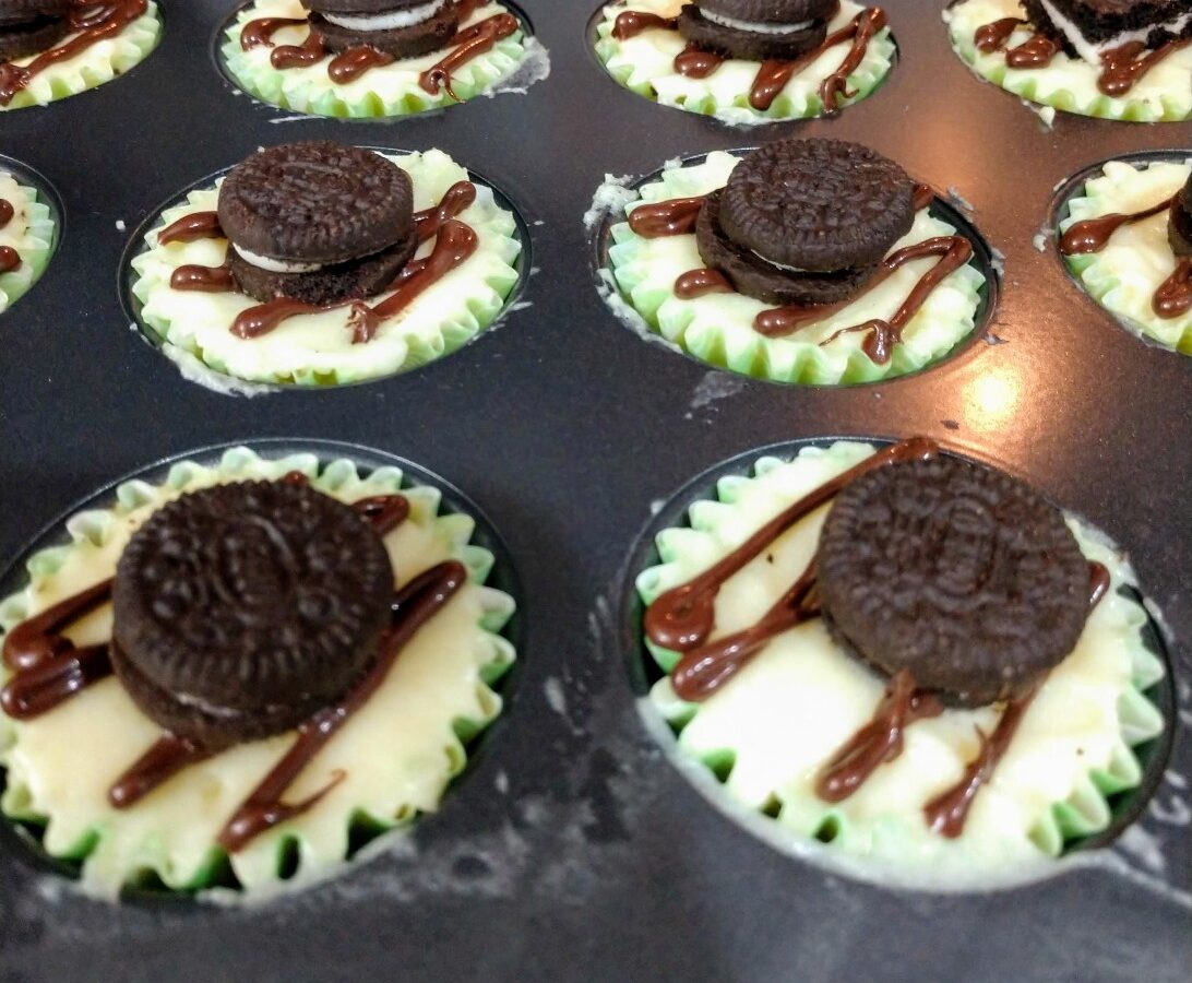 Easy and Delicious Oreo Brownie Mini Cheesecakes